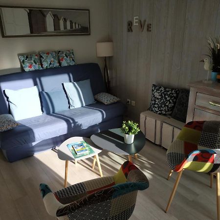 Charmant Appartement A 350M De La Plage Et Du Port Fréjus Εξωτερικό φωτογραφία