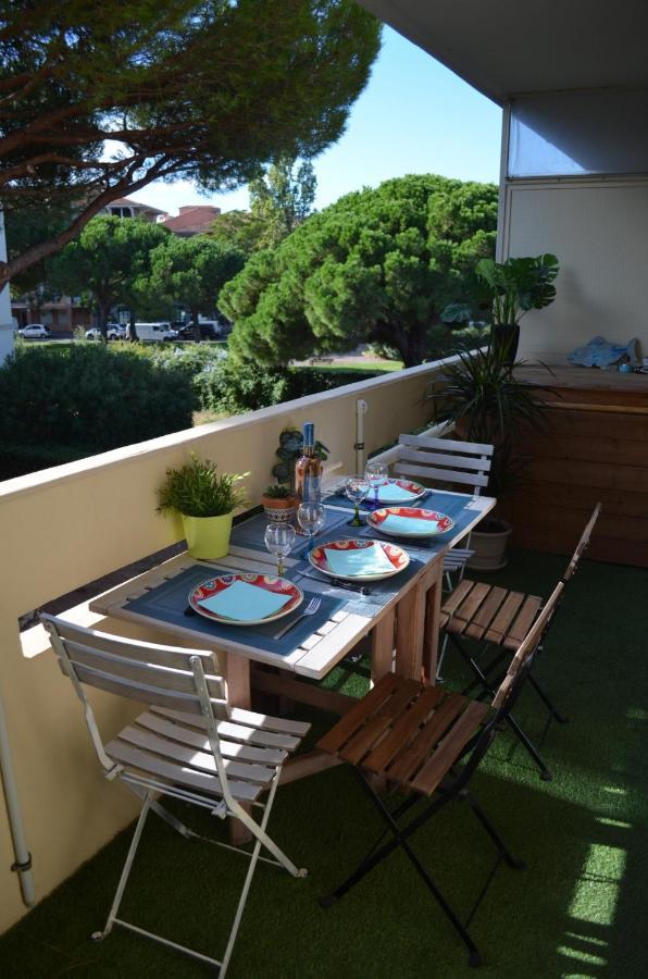 Charmant Appartement A 350M De La Plage Et Du Port Fréjus Εξωτερικό φωτογραφία