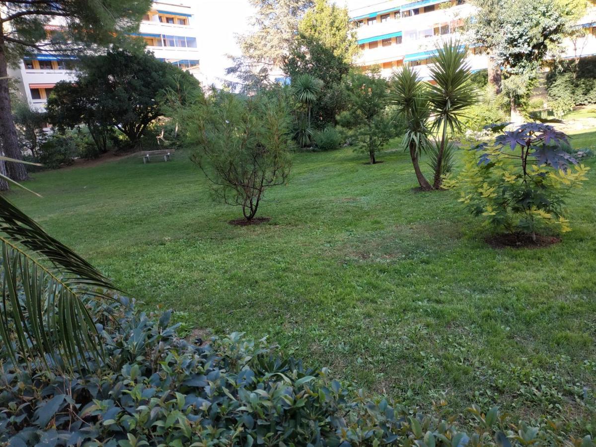 Charmant Appartement A 350M De La Plage Et Du Port Fréjus Εξωτερικό φωτογραφία
